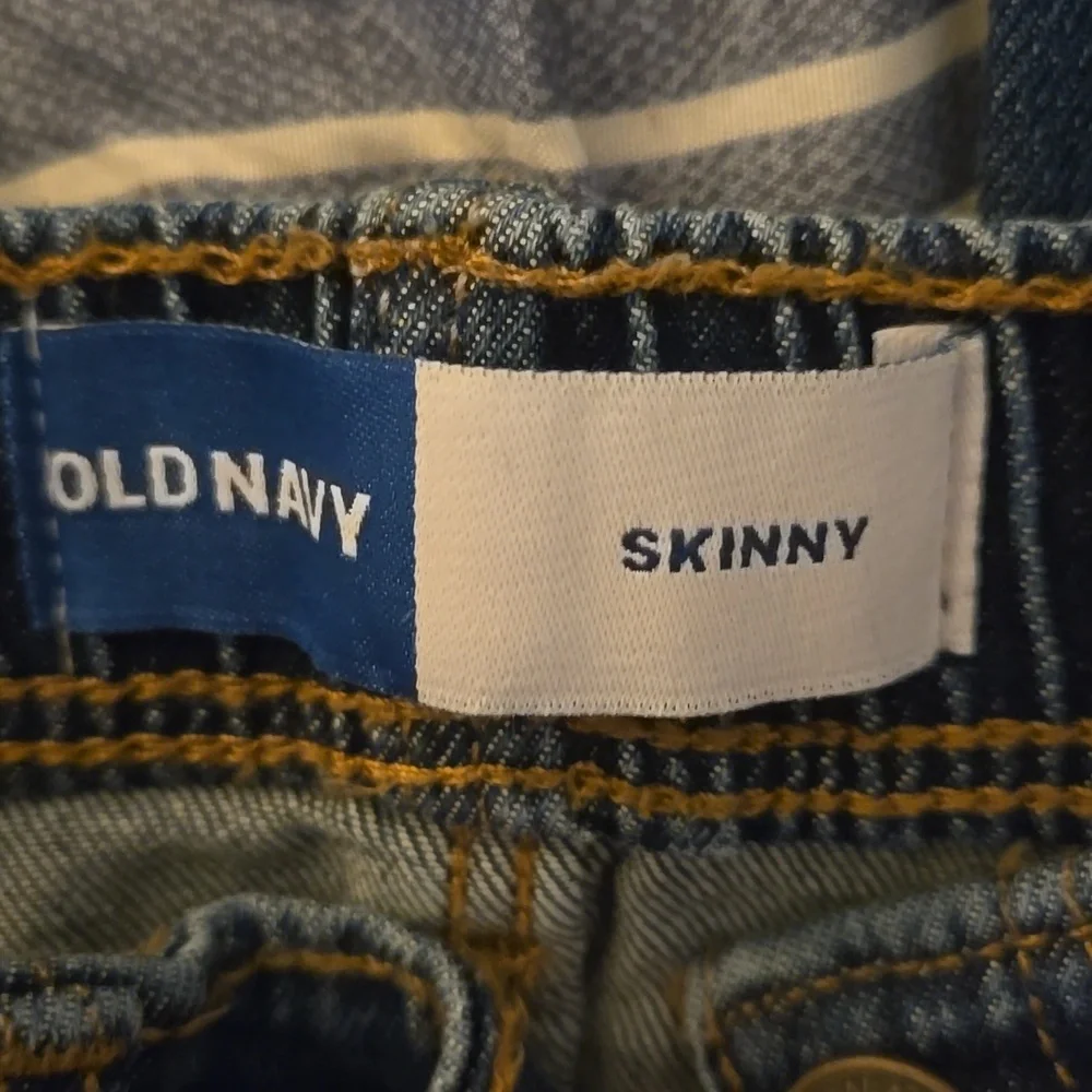 Old Navy Toddler Classic Blue Denim Set - Picture 6 of 7